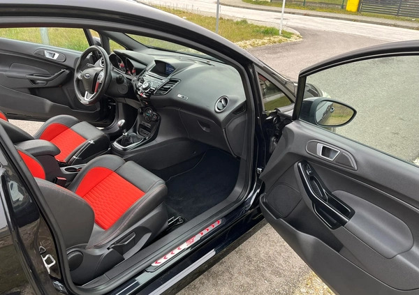 Ford Fiesta cena 43900 przebieg: 104000, rok produkcji 2014 z Kielce małe 742